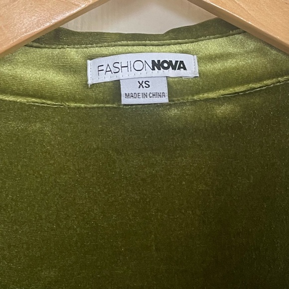 NWOT Fashion Nova Hung Up Velvet Mini Dress in Chartreuse Size XS - Picture 5 of 10